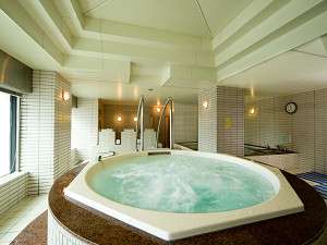 ホテル18F眺望抜群の開放的な大浴場完備♪ベイサイドホテルアジュール竹芝 東京ビジネスホテル 格安 出張予約