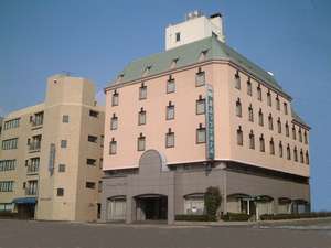 名古屋市中心部に位置する金山プラザホテル